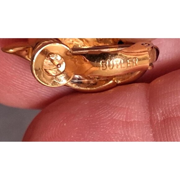 Vintage Butler Rhinestone Swirl Earrings Pierced Gold Tone - Picture 4 of 4